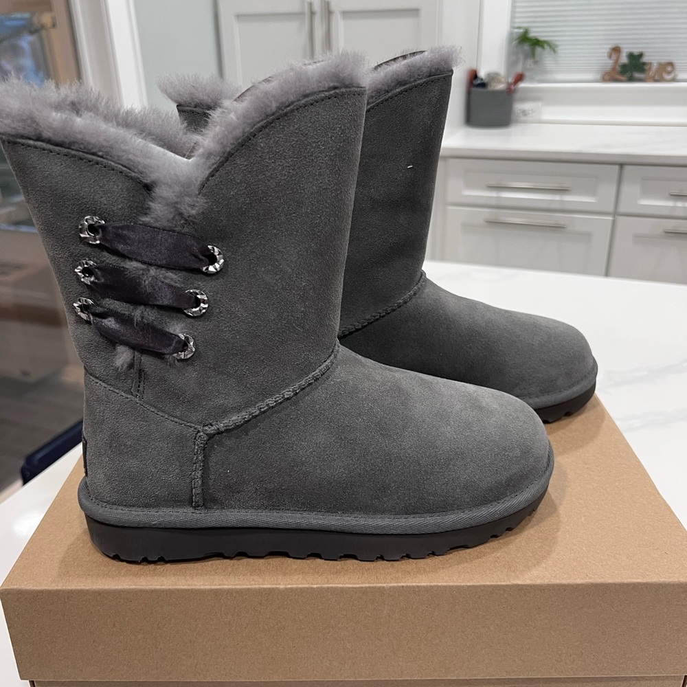 NIB UGG Constantine Ribbon Boots Grey Size 5
